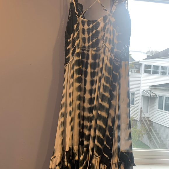 Boho blue tie dye dress, size large (fits 8-10) - Picture 10 of 16